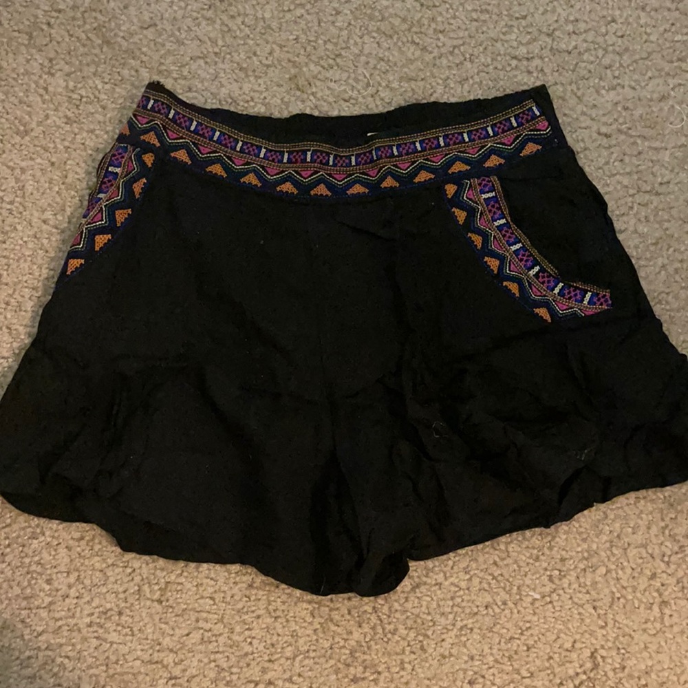 Hollister flowy shorts